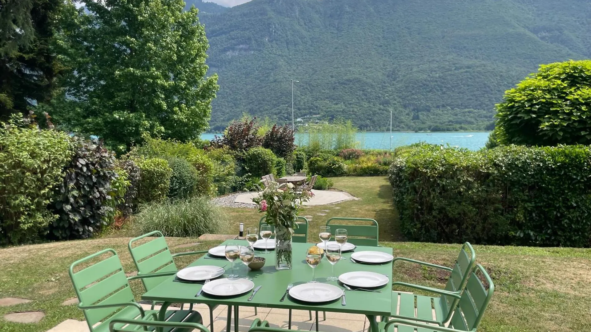 Casa Verso, Au Bord Du Lac D'Annecy Avec Vue 杜萨尔